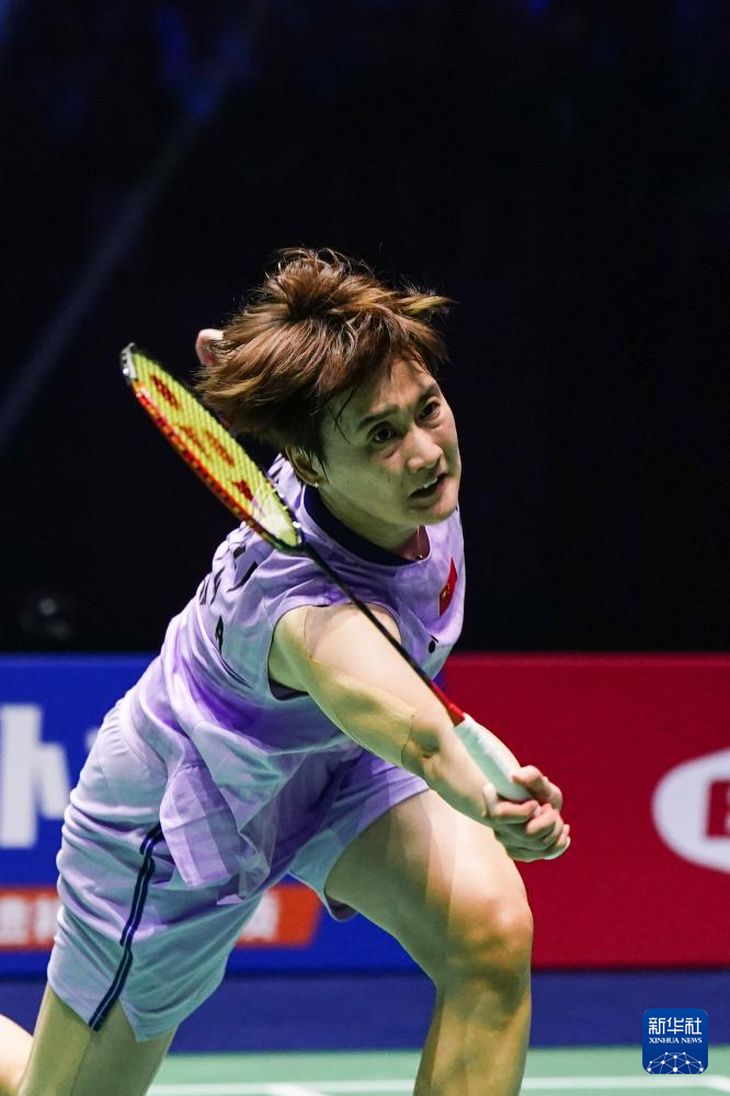 他的贡献更 他的贡献更